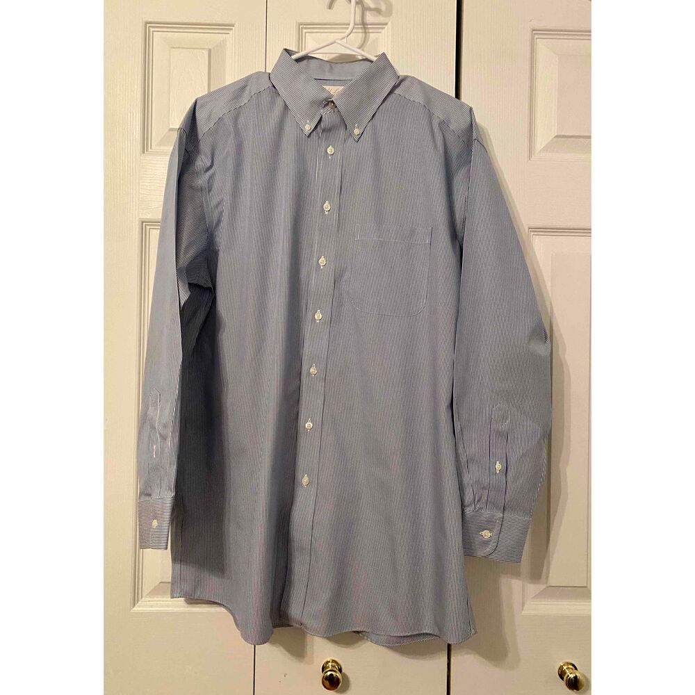 Roundtree & Yorke Mens Blue Striped Dress Shirt  Long Sleeves Size 15 1/2